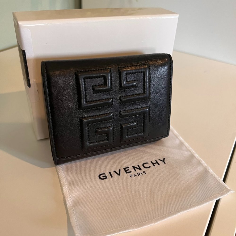 COPY - Givenchy Black/Silver Leather Emblem Trifold Wallet